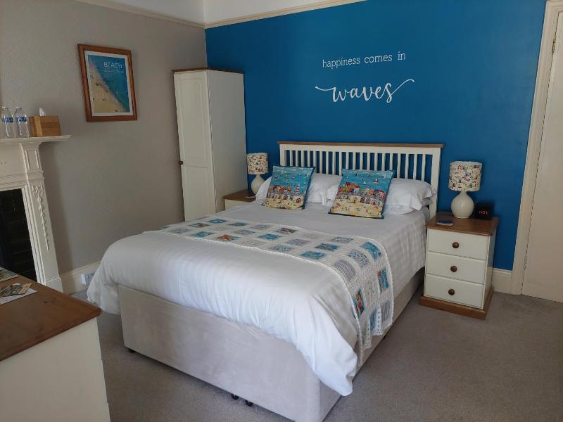 Double Room with Private Bathroom image 3