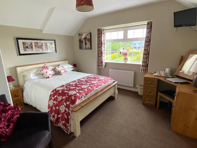 Double Room image 4