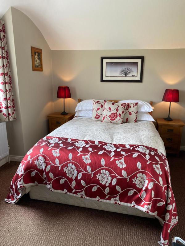 Double Room image 3