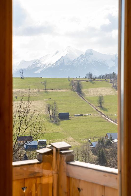 Apartment with Mountain View image 3