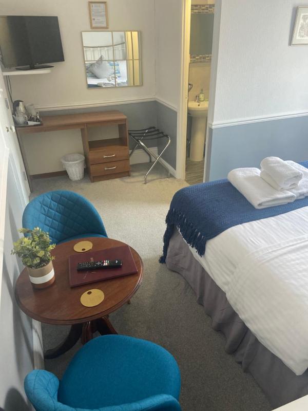 Superior Double Room image 4