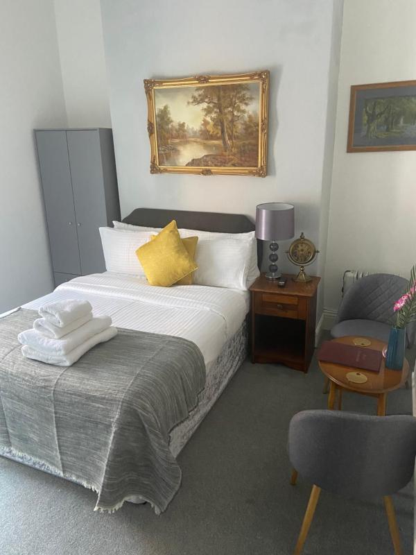 Superior Double Room image 3