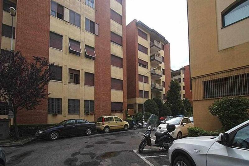 Frati Bigi With Two Bedrooms And Parking - image 9
