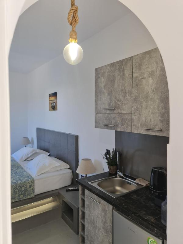 King Room with Garden View image 3