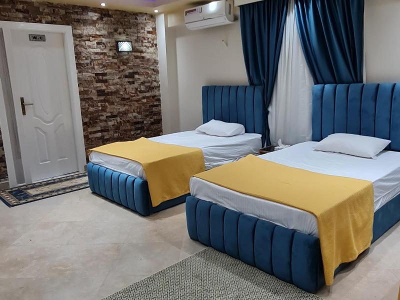 Quadruple Room with Bathroom image 1