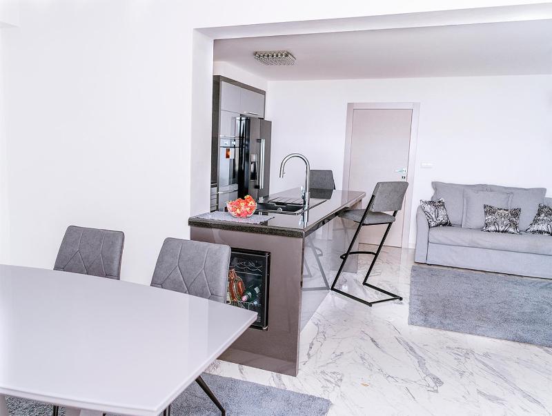 Deluxe Apartment image 3