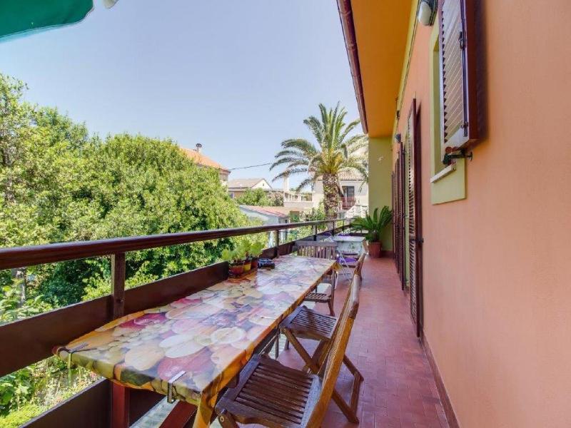 Apartment Blamax with Terrace and Sea View - image 13