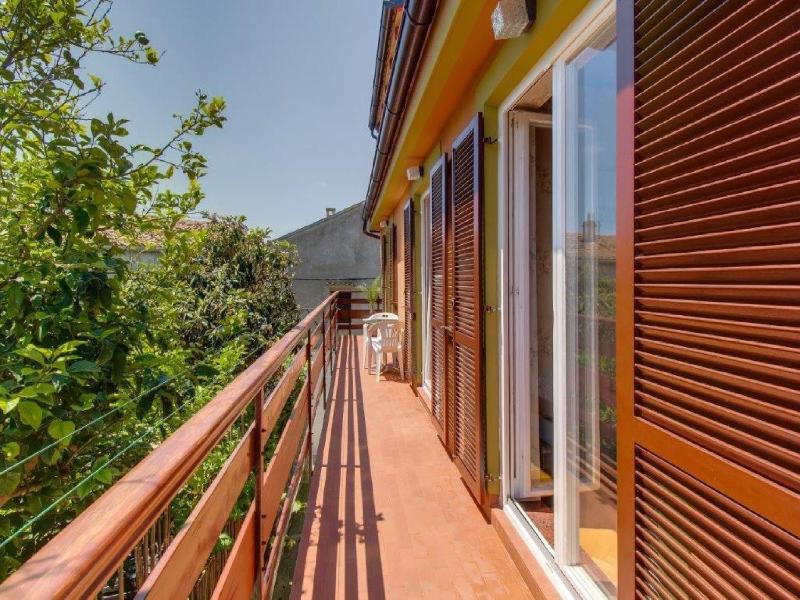Apartment Blamax with Terrace and Sea View - image 10