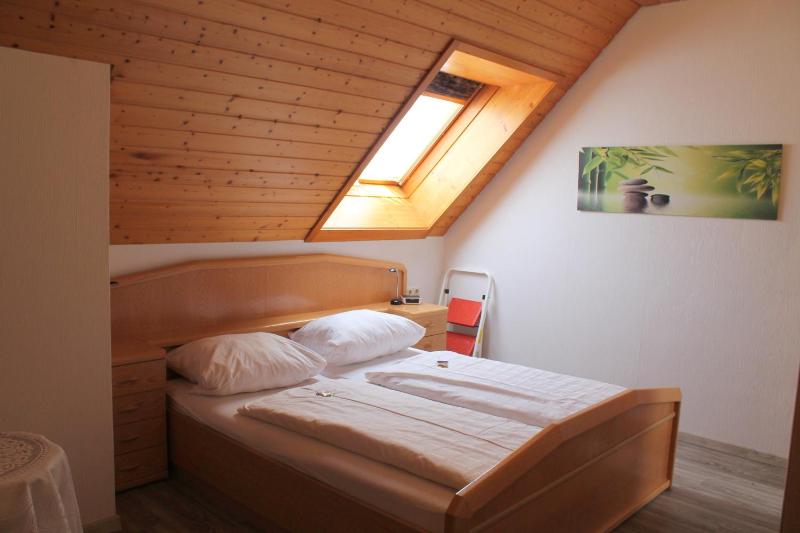 Double Room image 3