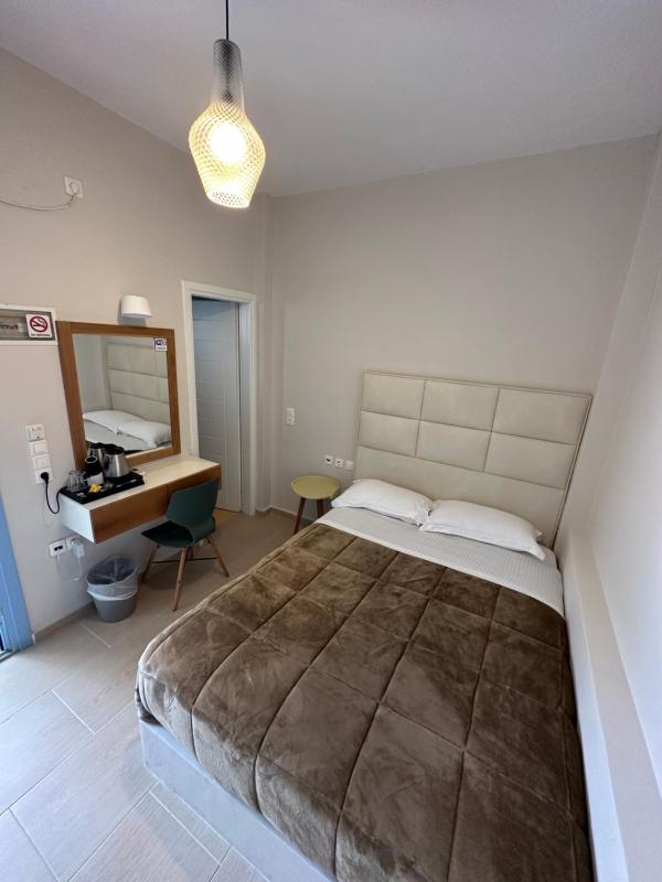 Single Room image 3
