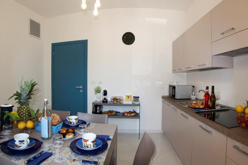 Blueciano Rooms - image 7