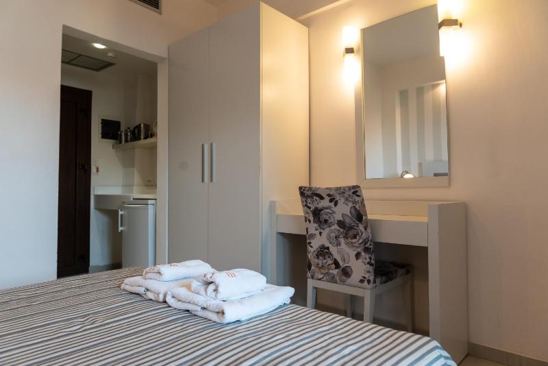 Superior Double Room image 4