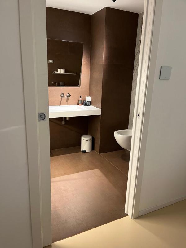 Twin Room image 4