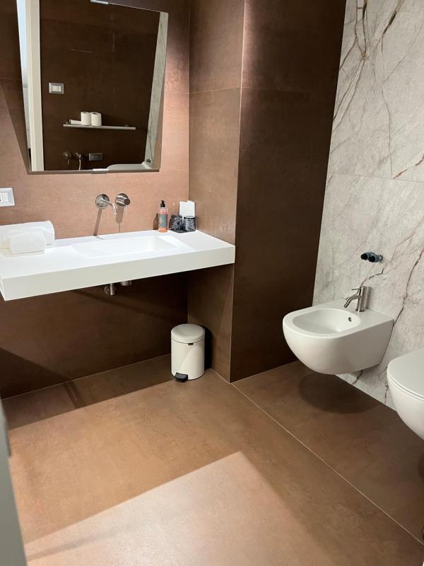 Twin Room image 2