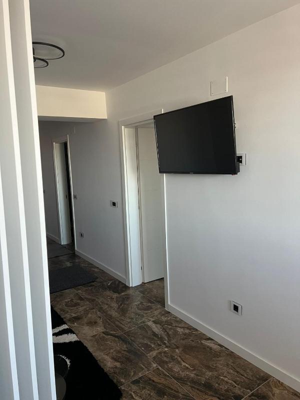 Apartament bloc nou - self check in - free parking - image 10