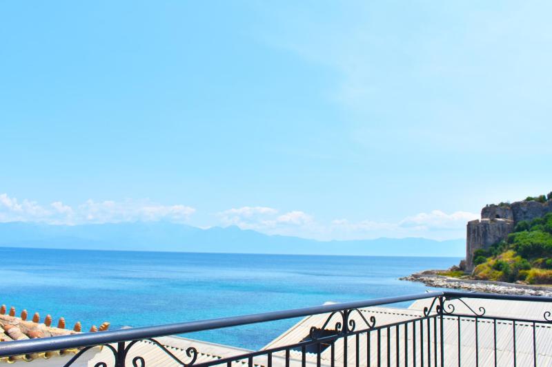 Apartment with Sea View image 1