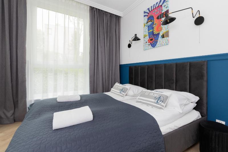 Apartment Redlowo & 2 bedrooms & Parking by Noclegi Renters - image 4