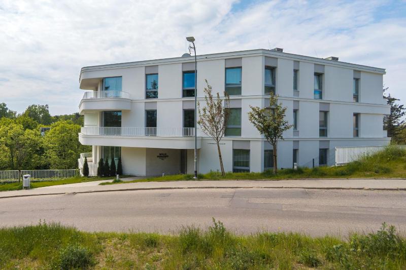 Apartment Redlowo & 2 bedrooms & Parking by Noclegi Renters - image 20