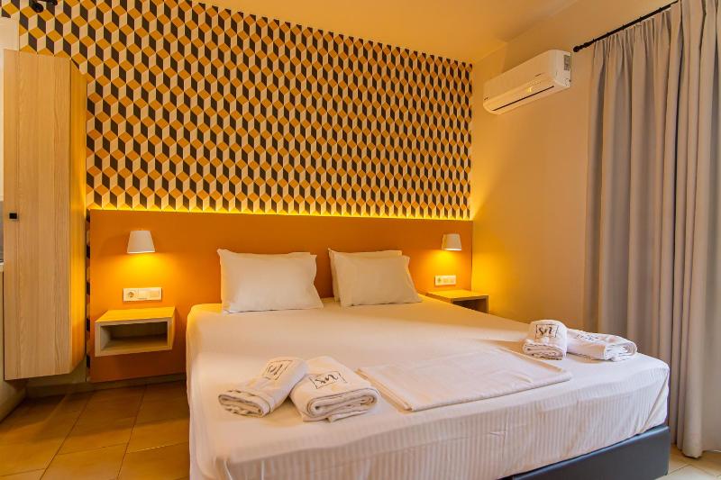 Economy Double Room image 3