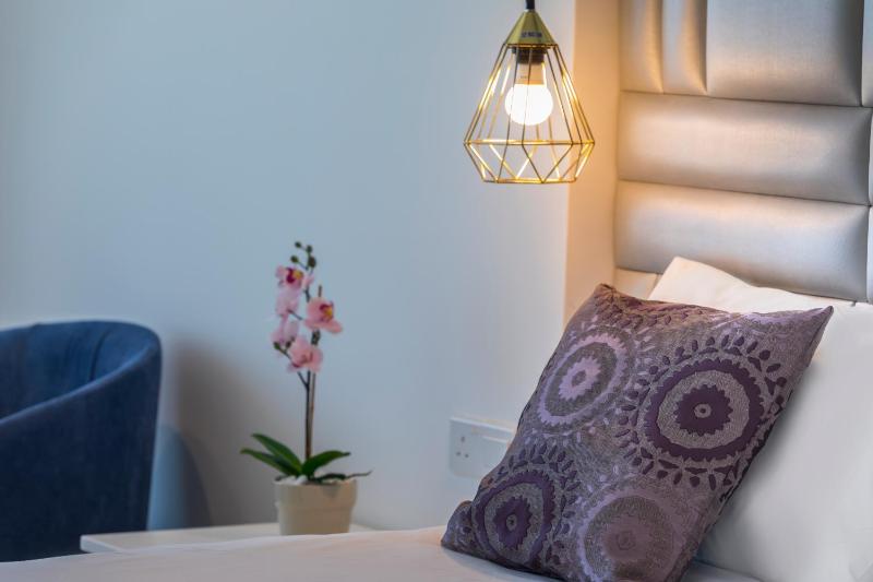Deluxe Double or Twin Room with Inland View image 3