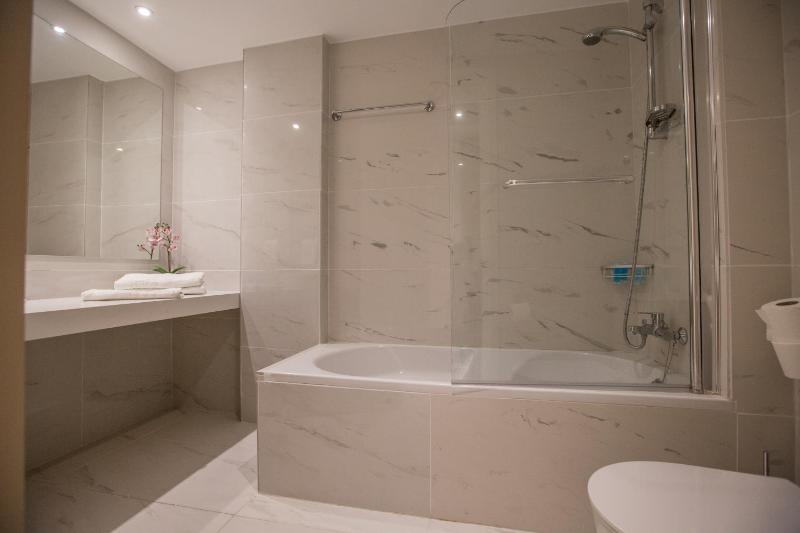 Superior Double or Twin Room with Inland View image 2