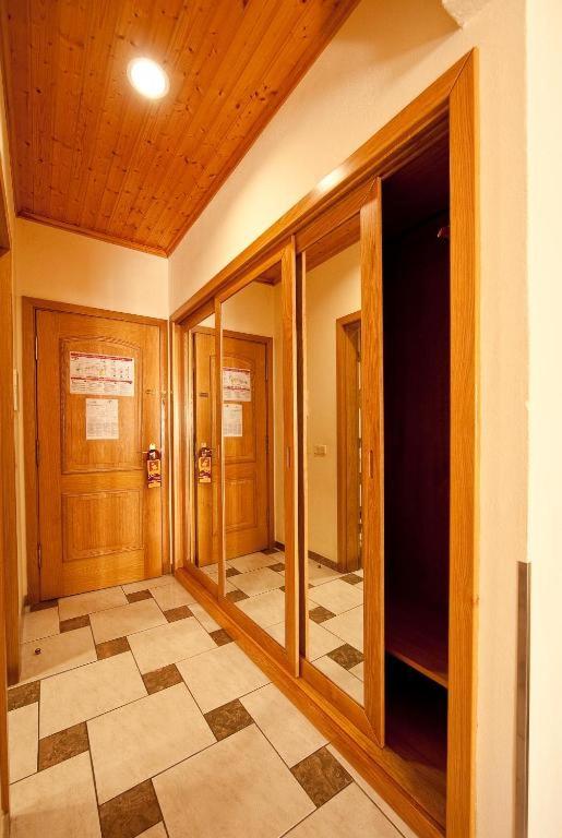 Standard Quadruple Room image 4