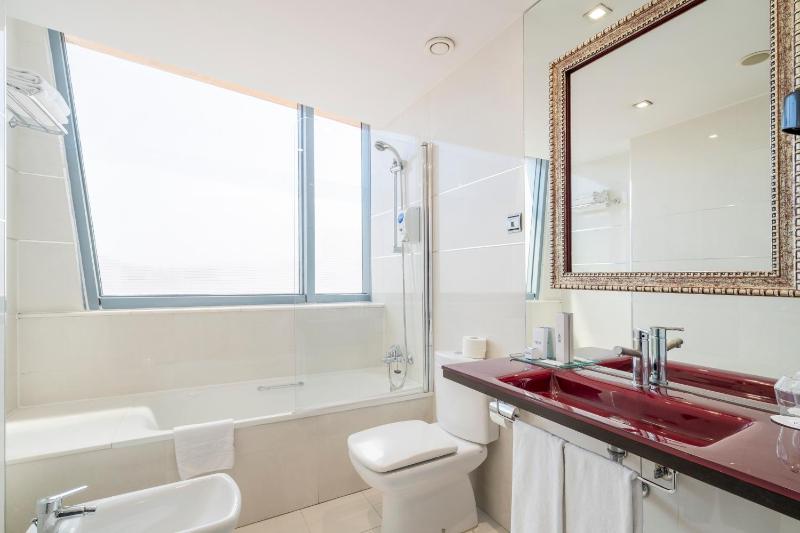 Executive Double Room image 3