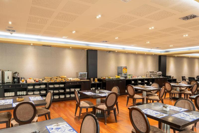 Iberik Santo Domingo Plaza Hotel - image 24