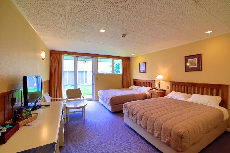 Brentwood Hotel - image 35