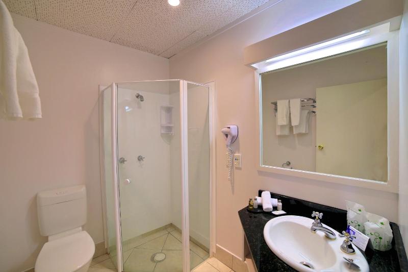 Brentwood Hotel - image 29