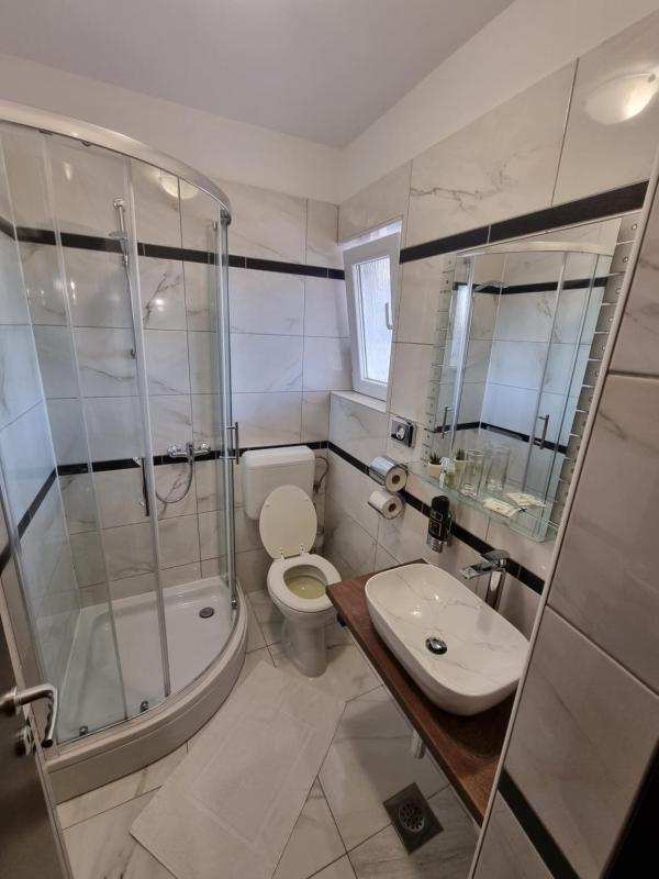 Double Room with Balcony and Side Sea View image 2