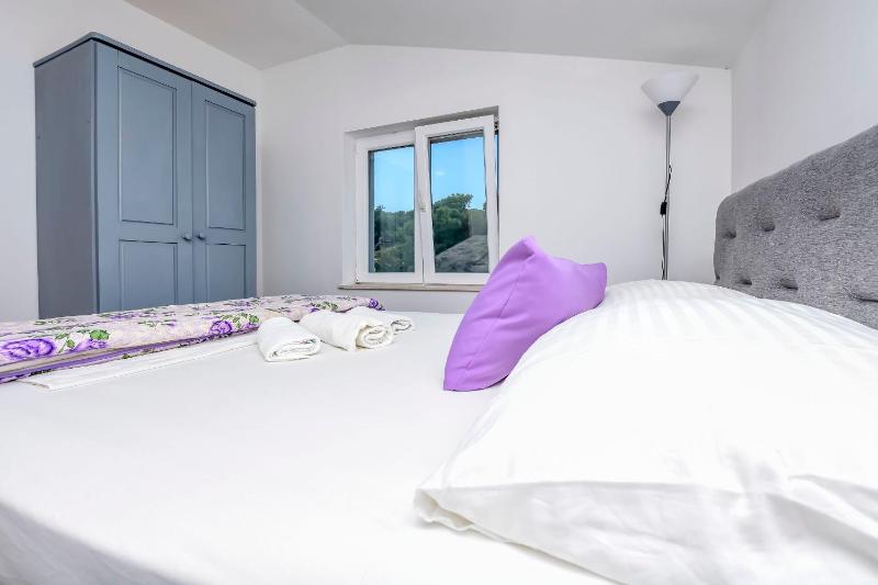 One-Bedroom apartment Standard image 4