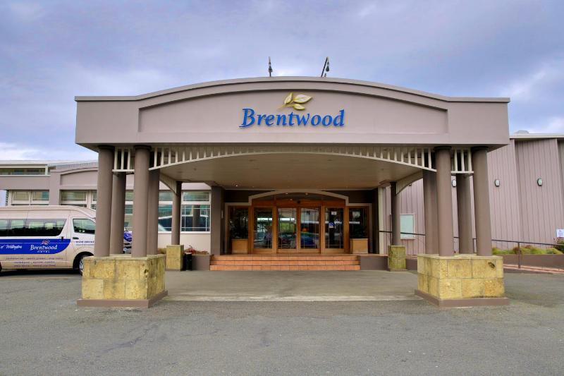 Brentwood Hotel - image 1