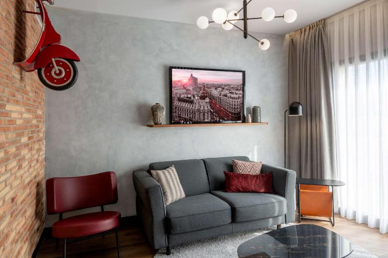 Family Room image 4