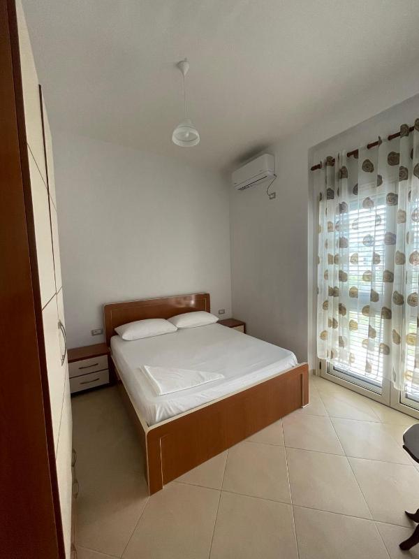 Two-Bedroom House image 4