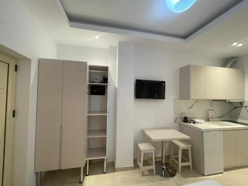 One-Bedroom House image 3