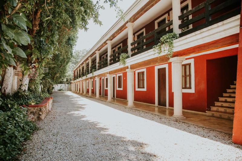 Hotel Holly - image 12