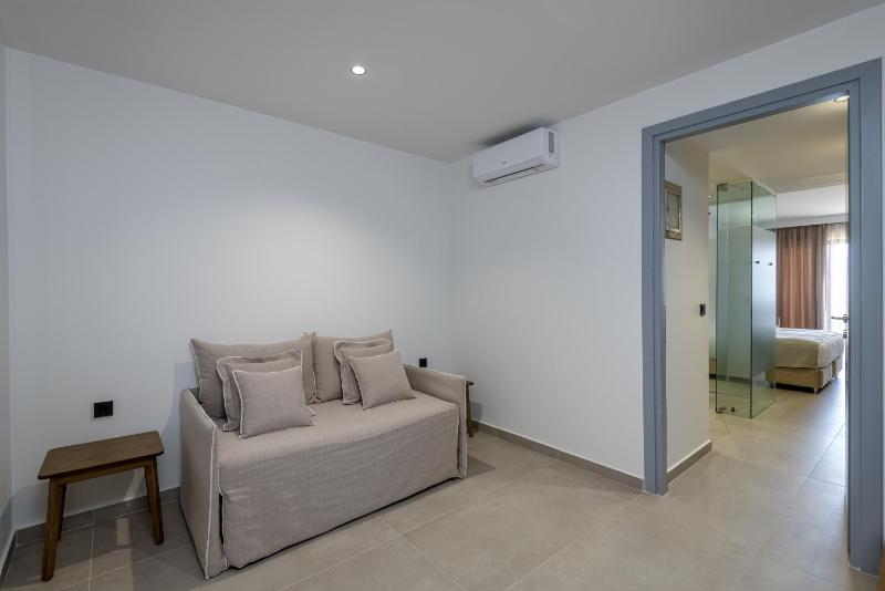 Junior Suite with Sea View image 4