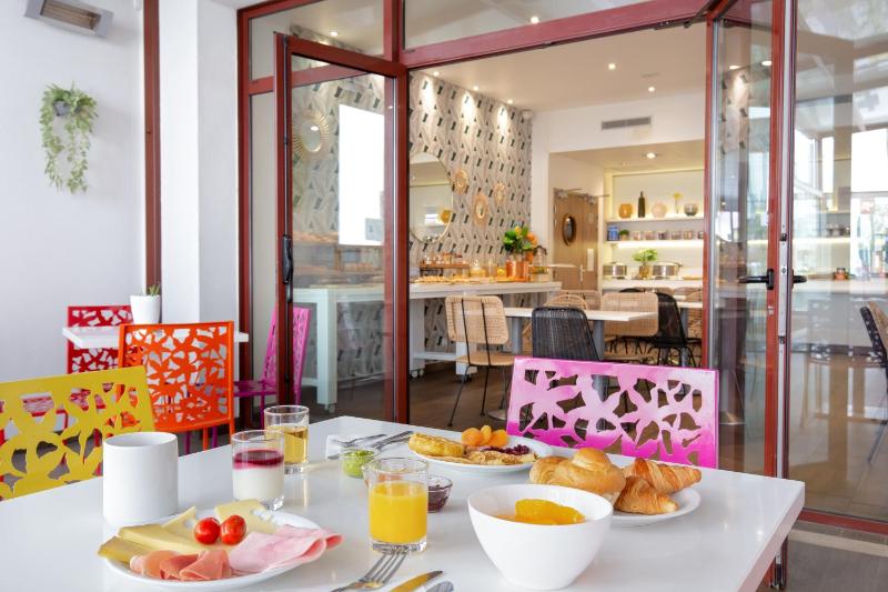 Novotel Suites Perpignan Centre Hotel - image 2