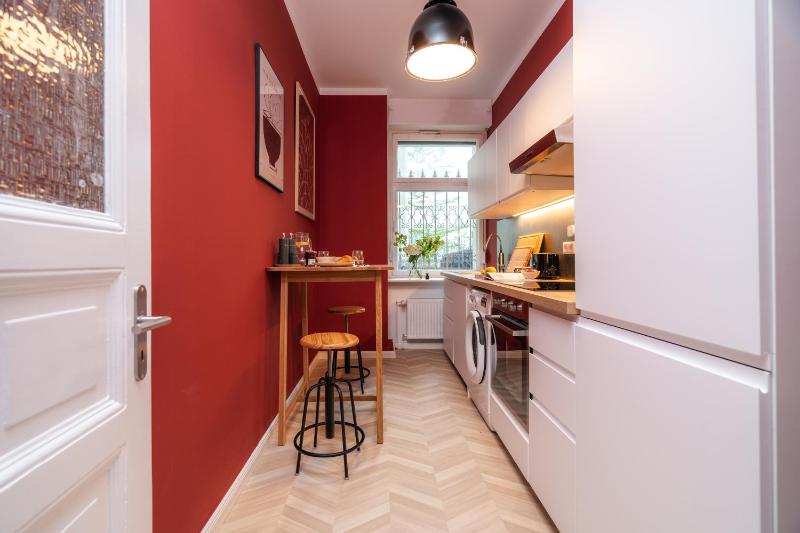 Arbio I Artsy Berlin Oasis Apartment - image 5