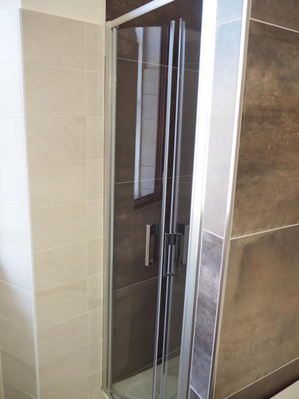 Deluxe Double Room with Jacuzzi image 3