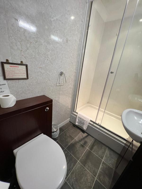 Single Room image 4