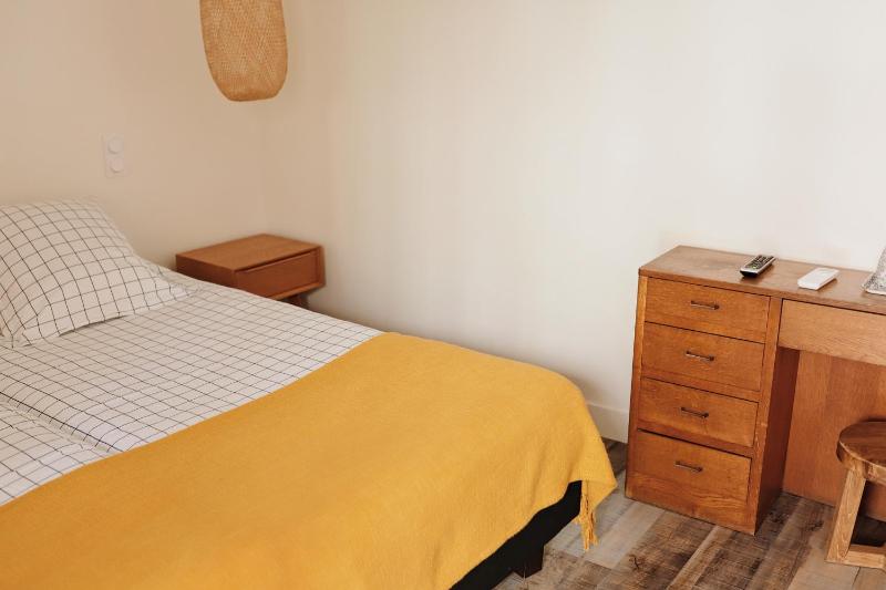 Twin Room image 3