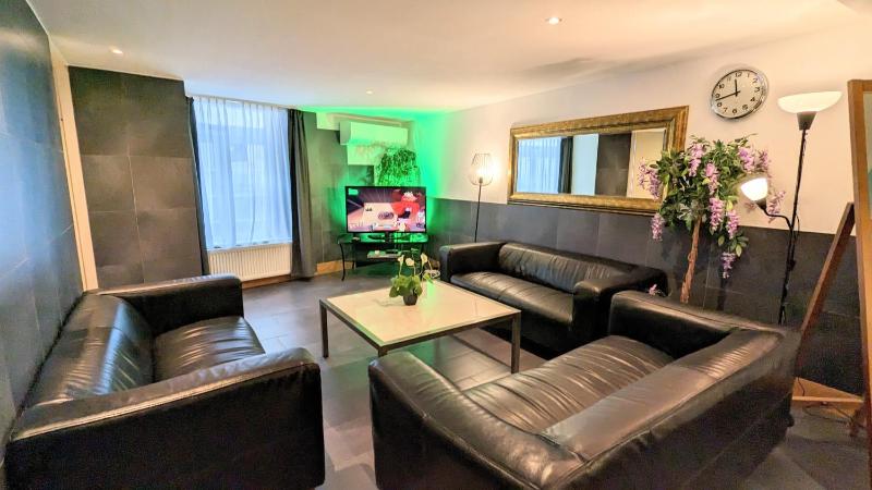Apartment image 2