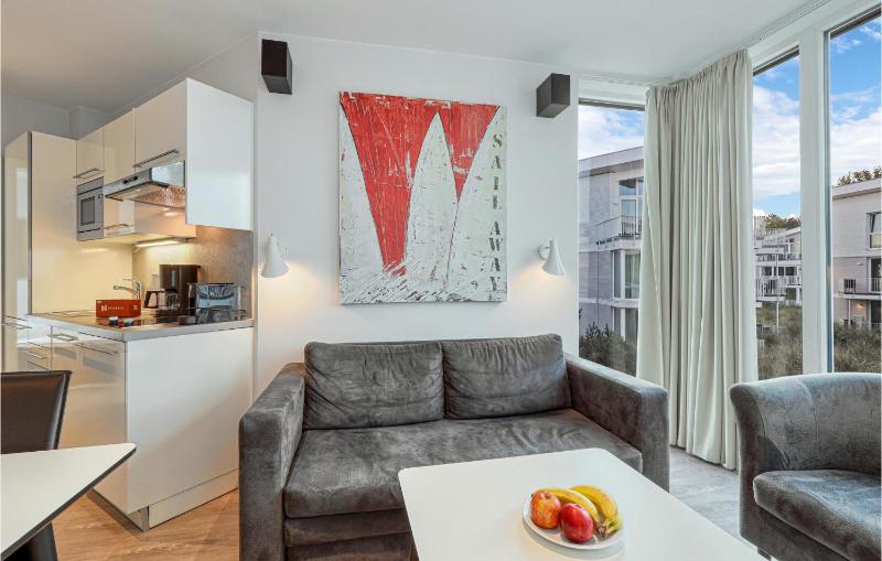 One-Bedroom Apartment image 1