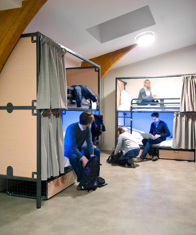Bed in 10-Bed Mixed Dormitory Room image 4
