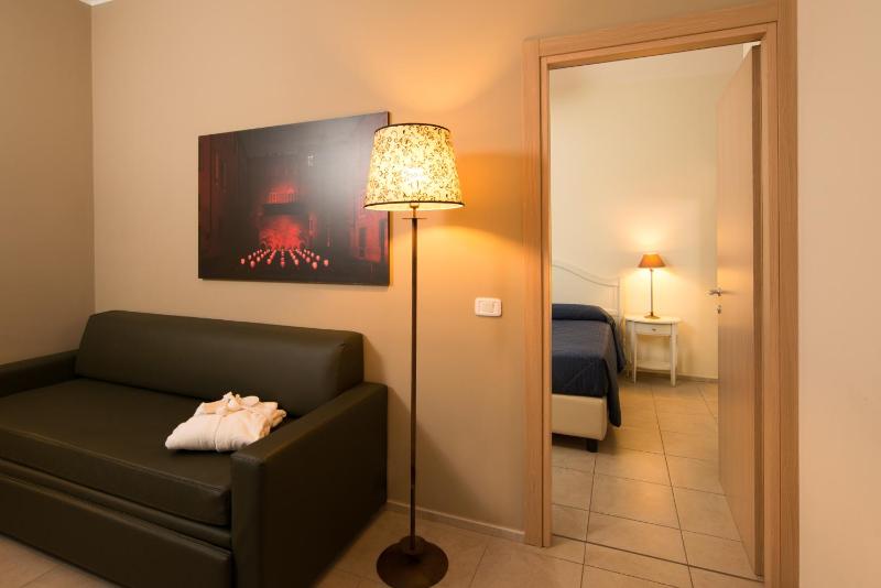 Triple Room image 3