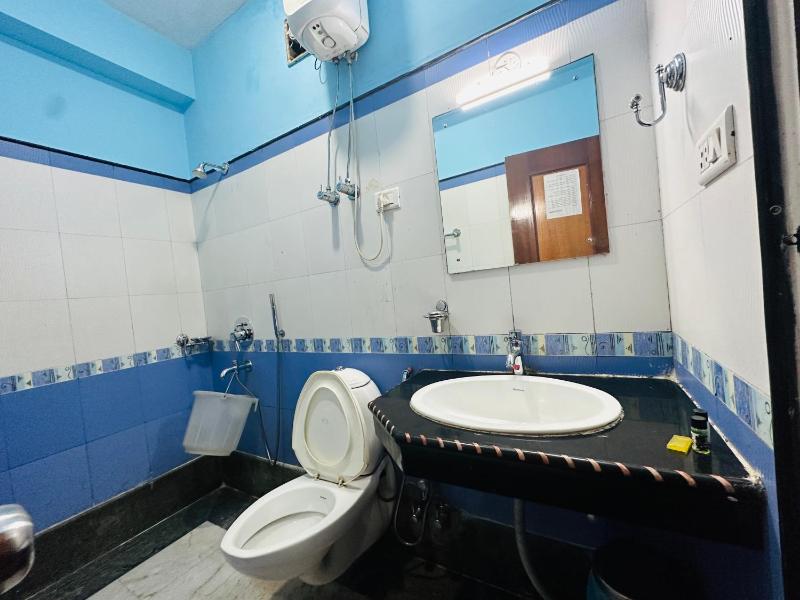 Hotel Gajraj Near M G Marg - image 25