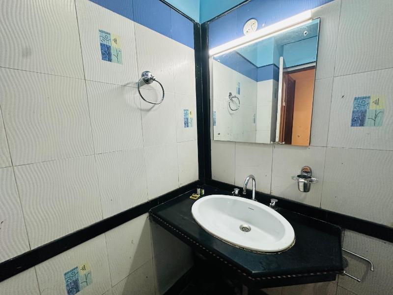 Hotel Gajraj Near M G Marg - image 31