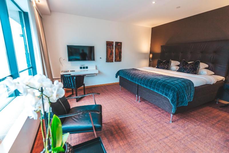 Junior Suite (Excluding entré Pool club) image 4